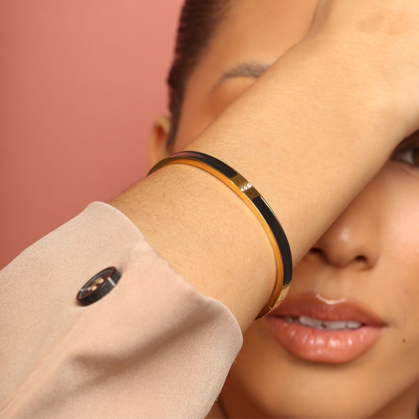 Julieta Black Bangle