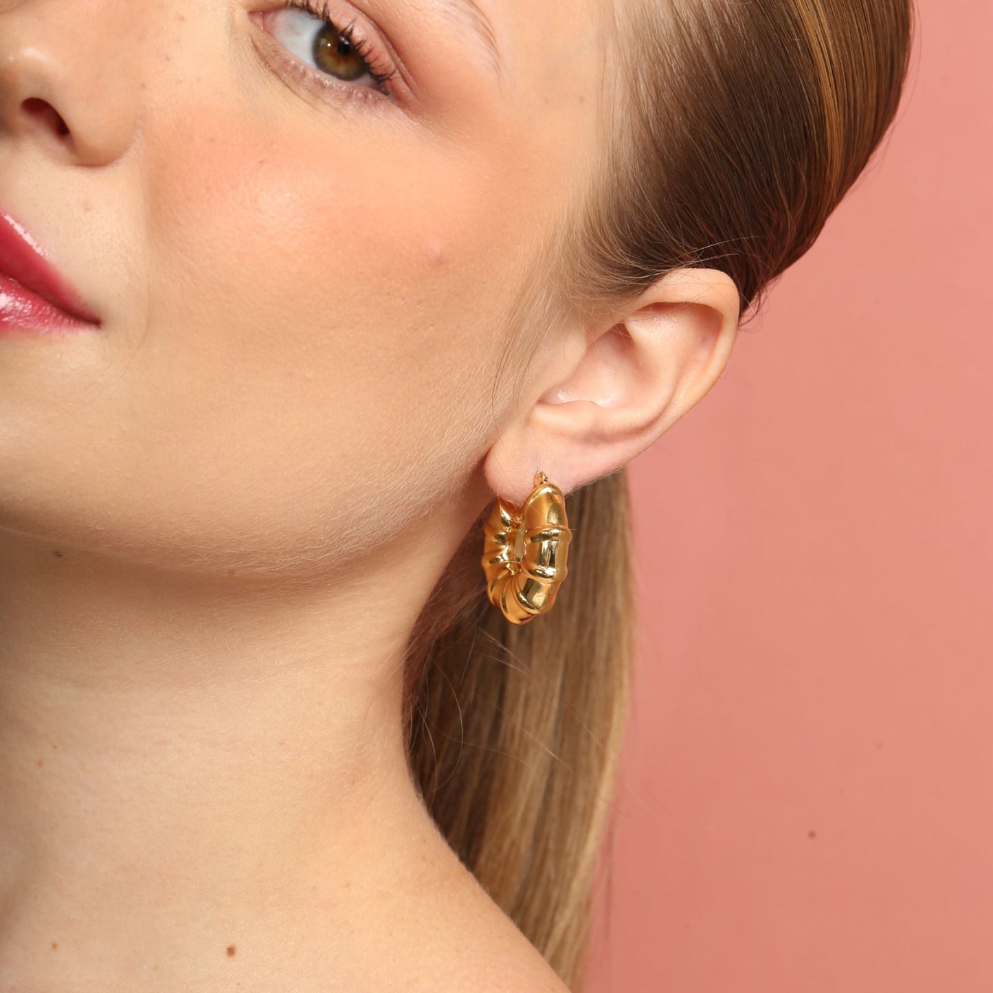 Fiorella Hoops